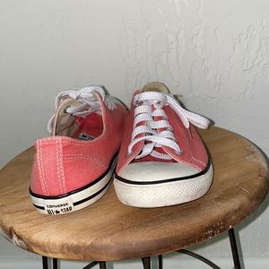 Pink converse